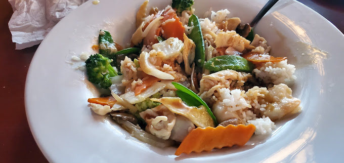Dragon Den Chinese Restaurant